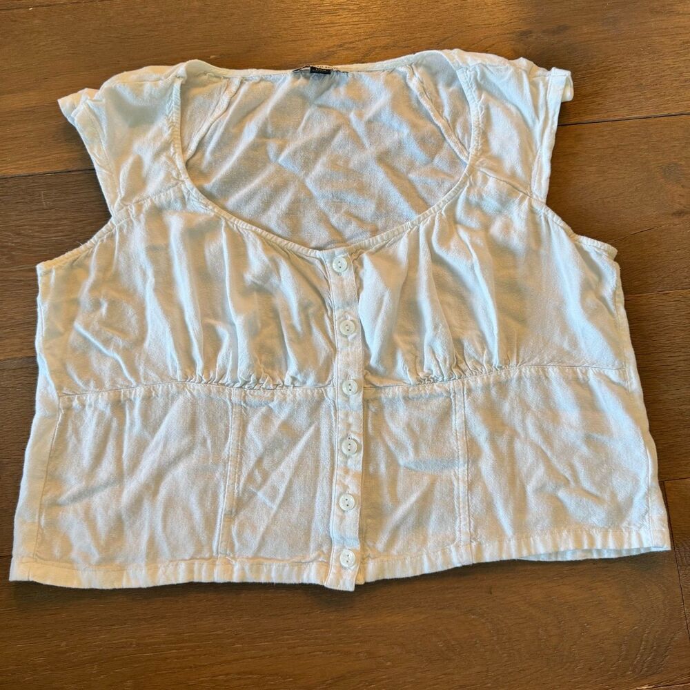 American Eagle By Payless White Button-Front Cap Sleeve Crop Blouse